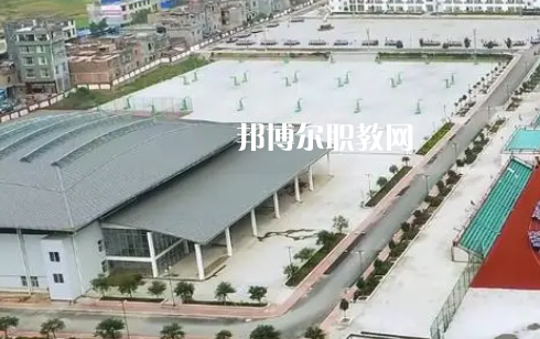 紫云苗族布依族自治民族職業(yè)技術(shù)中學(xué)2022年報(bào)名條件、招生要求、招生對象