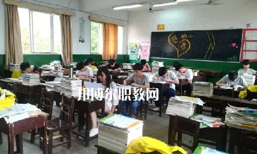湘潭縣就業(yè)職業(yè)技術(shù)學(xué)校2022年報(bào)名條件、招生要求、招生對(duì)象