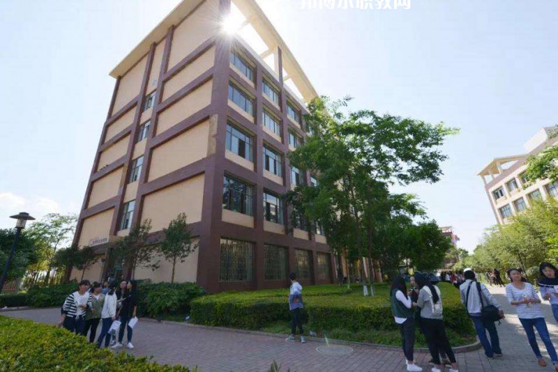 云南商務(wù)職業(yè)學(xué)院2022年報名條件、招生要求、招生對象