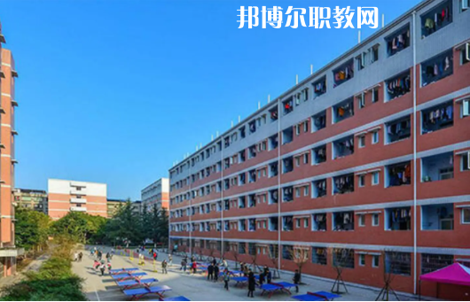四川育英醫(yī)養(yǎng)科技技工學(xué)校2022年怎么樣、好不好