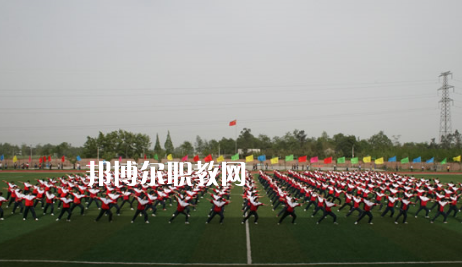 武漢衛(wèi)生學(xué)校2022年報(bào)名條件、招生要求、招生對(duì)象