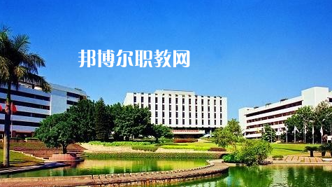 武漢園林技工學(xué)校2022年報名條件、招生要求、招生對象