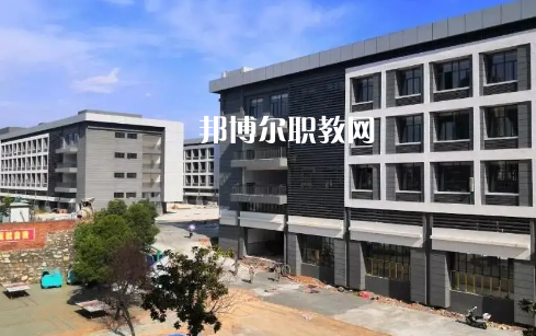 鄖西職業(yè)技術(shù)學(xué)校2022年報(bào)名條件、招生要求、招生對(duì)象