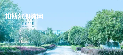 成都新高技工學(xué)校地址在哪里，哪個(gè)地區(qū)，哪個(gè)城市?