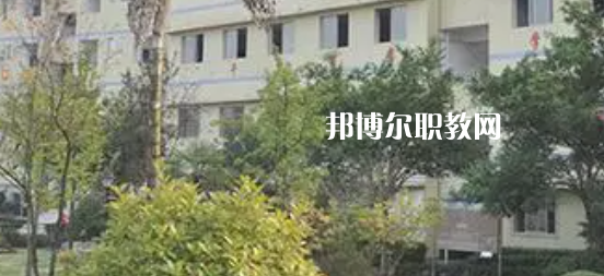 重慶市三峽職業(yè)技工學(xué)校地址在哪里，哪個(gè)地區(qū)，哪個(gè)城市?