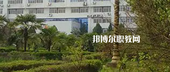 南京華東信息工程技工學(xué)校地址在哪里，哪個(gè)地區(qū)，哪個(gè)城市?