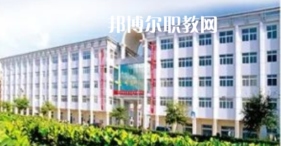 南通市通州區(qū)建筑職工中等專業(yè)學(xué)校地址在哪里，哪個地區(qū)，哪個城市?