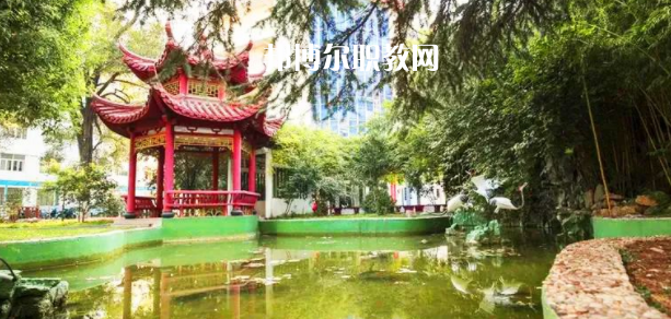 連云港市藝術(shù)學(xué)校地址在哪里，哪個(gè)地區(qū)，哪個(gè)城市?