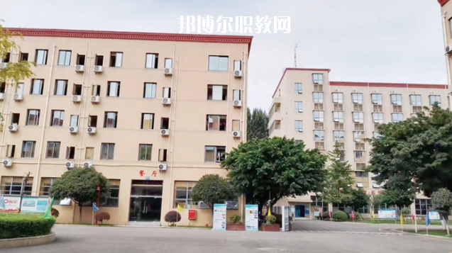 四川科華高級技工學(xué)校醫(yī)藥衛(wèi)生類對口高考班地址在哪里，哪個地區(qū)，哪個城市?
