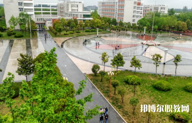 許昌市建安區(qū)職業(yè)中等專業(yè)學(xué)校怎么樣、好不好
