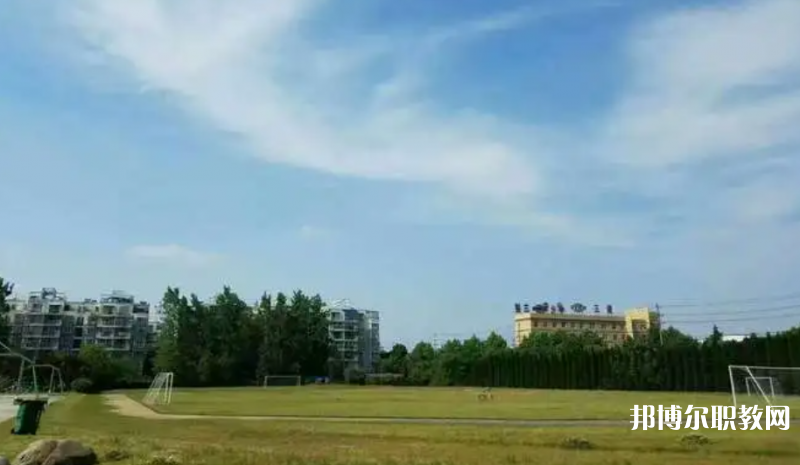 盧氏工業(yè)中等專業(yè)學(xué)校怎么樣、好不好