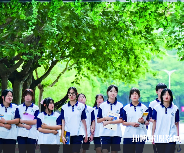 重慶2024年讀中專學(xué)?？刹豢梢钥即髮W(xué)