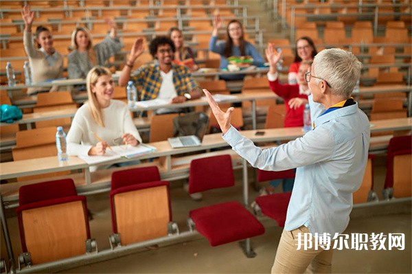 湖南哪里的中專學校能讀室內(nèi)裝飾設計專業(yè)