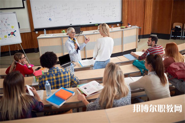 廣西哪里的中專學校能讀計算機應(yīng)用專業(yè)