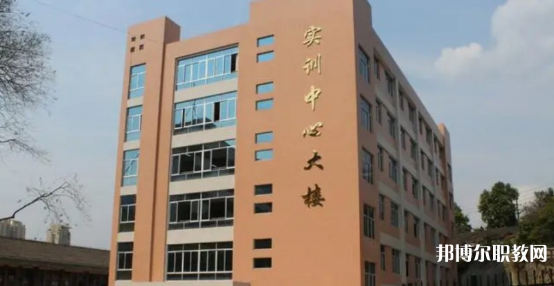 南丹縣職業(yè)教育中心網站網址主頁