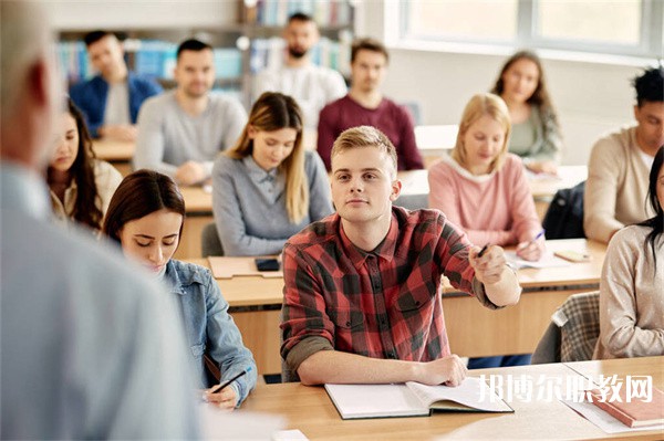 廣西哪里的中職學校能讀商務(wù)越南語專業(yè)