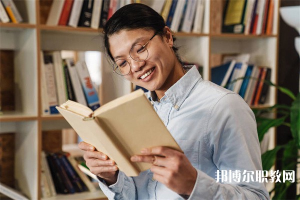 廣西哪里的職教中心能讀學(xué)前教育(幼兒教師、育嬰師方向)專業(yè)